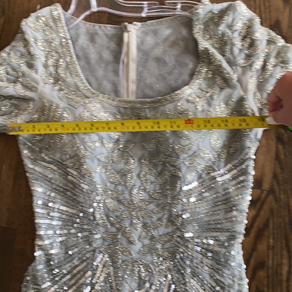 Evening dress - Picture 15 of 16